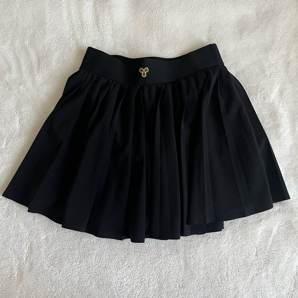 Black Aritzia Activewear/Tennis Skirt - Picture 2 of 2